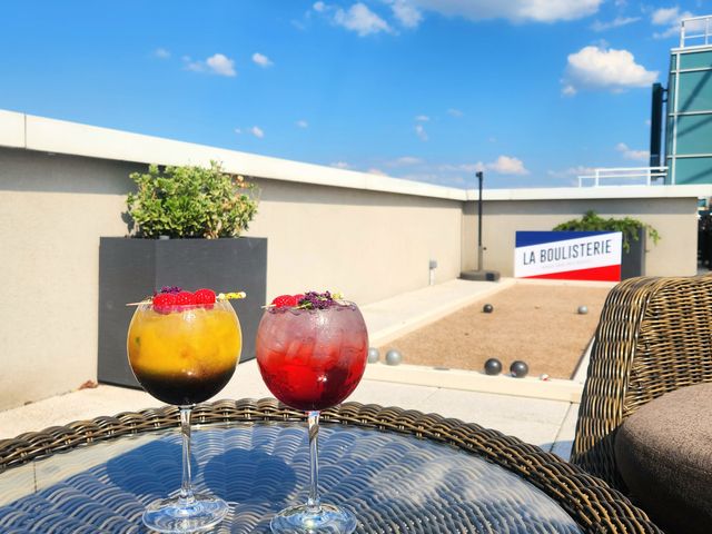 AMELIA Rooftop Restaurant and Bar 